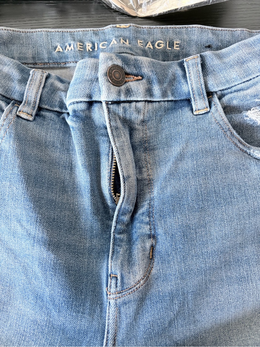 American Eagle Outfitters Light Wash Distressed Skinny Jeans - Picture 6 of 12